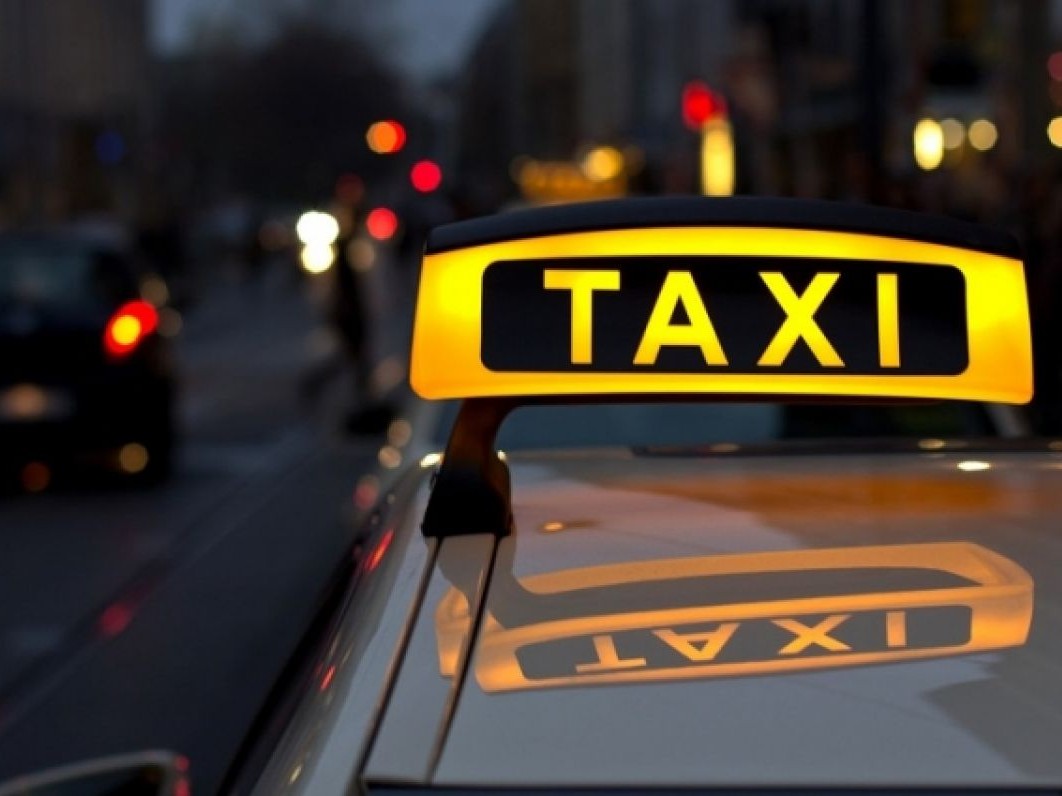 Информация для потребителей услуг такси.