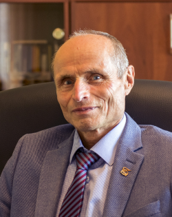 Александр Васильевич Лузин.